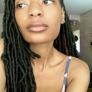 Meet your Posher, Quierra